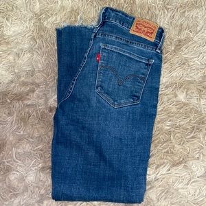 Levi’s distressed women’s jeans